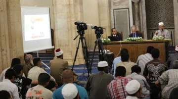 مؤتمر التفسير والإعجاز القرآني في جامع الأزهر يستعرض الإعجاز العلمي في حديث القرآن عن اللبن وفوائده.