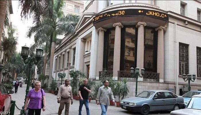 مؤشرات البورصة المصرية تنهي تداولات جلسة الأربعاء على تراجع ورأس المال السوقي يسجل خسارة بـ 25 مليار جنيه