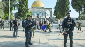 مئات المستوطنين يدخلون المسجد الأقصى مرة أخرى