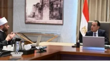 ما الدوافع وراء توجيه رئيس وزراء مصر لتسجيل أملاك الأوقاف لطرحها على القطاع الخاص؟ ولماذا رأى الكثيرون أن ذلك يعدّ تعدياً على المحظورات؟ الجدل مستمر حول ألغاز الإعلاميين المرتبطين بالسلطة تجاه ما هو قادم.