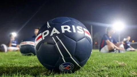 ما الذي يعنيه كونك مشجعًا لسان جيرمان في مرسيليا؟ ما الذي يعنيه كونك مشجعًا لسان جيرمان في مرسيليا؟