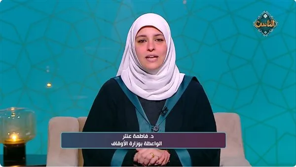 ما حكم تمشيط المرأة أثناء الإحرام لشعرها؟