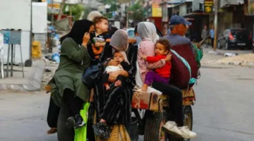 ما هي الأحداث الجارية والتغيرات المتوقعة التي حذر منها إعلاميان بارزان؟ من هو المستهدف؟ ولماذا يستمر السكوت على جرائم إسرائيل في غزة؟ ألا يُعتبر دفع الإبادة أولى من رفض التهجير؟
