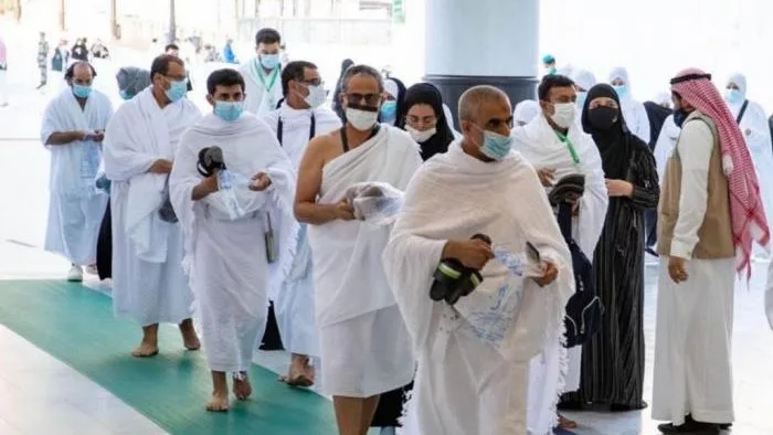 ما يجب فعله على المحرم إذا ارتكب محظورًا في العمرة؟.. دار الإفتاء تجيب