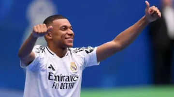 ماذا صرح مبابي عقب حصوله على جائزة أفضل لاعب في ريال مدريد؟