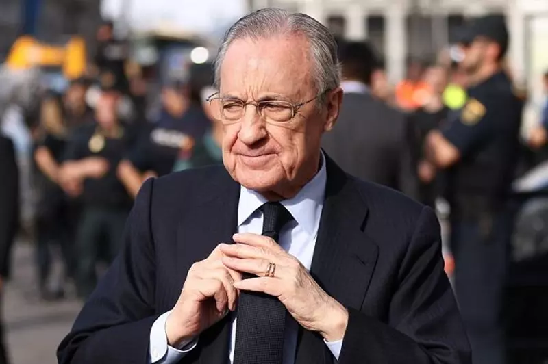 ماركا: ريال مدريد يعد مكافأة قدرها مليون يورو لكل لاعب للفوز بكأس العالم للأندية 2025 ماركا: ريال مدريد يعد مكافأة قدرها مليون يورو لكل لاعب للفوز بكأس العالم للأندية 2025
