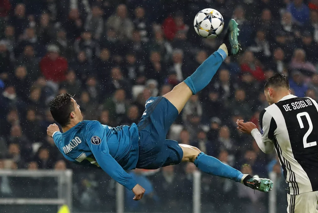 ماركا: كريستيانو رونالدو سيلتقي بريال مدريد في بطولة كأس العالم للأندية ماركا: كريستيانو رونالدو سيلتقي بريال مدريد في بطولة كأس العالم للأندية