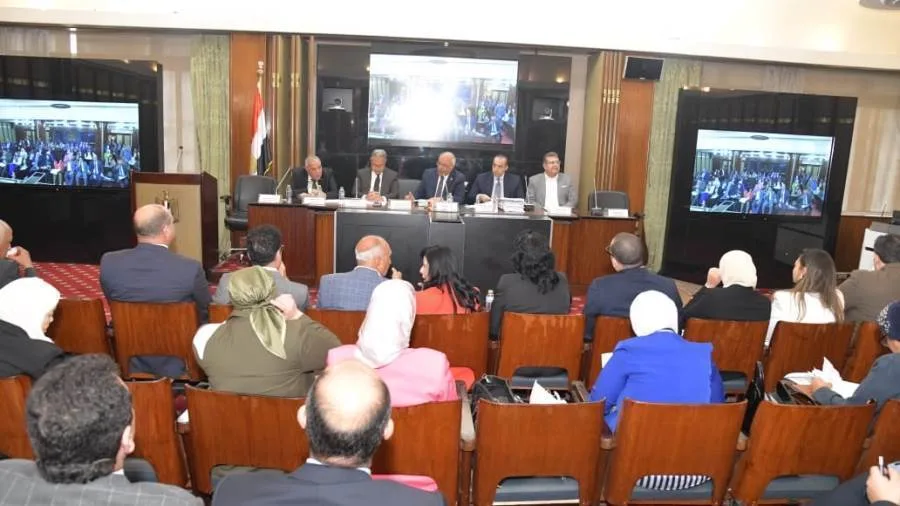مالك ومستأجر يعرضان للبرلمان الصعوبات المتعلقة بتنفيذ قانون الإيجار القديم