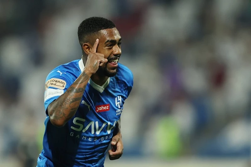 مالكوم يتغيب عن تمرينات الهلال قبل مباراة القادسية في ختام الدوري مالكوم يتغيب عن تمرينات الهلال قبل مباراة القادسية في ختام الدوري