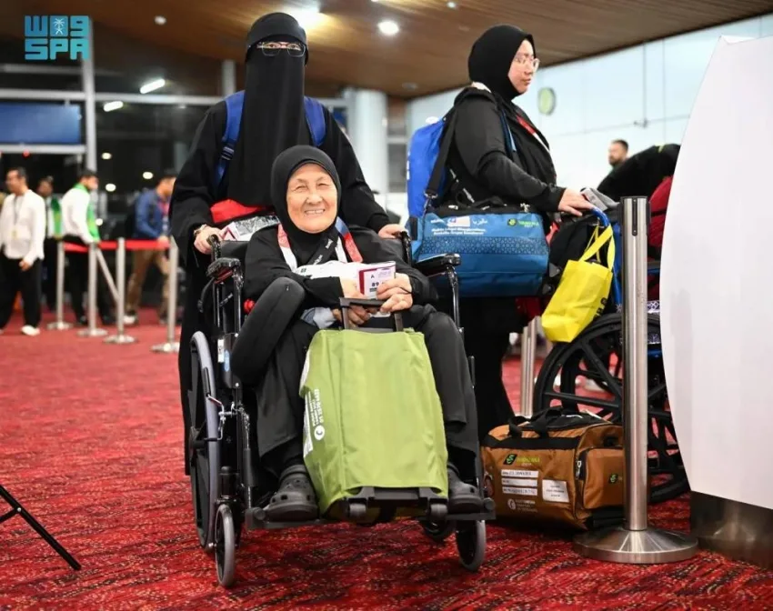 ماليزية تعبر عن فرحها لتمكينها من أداء فريضة الحج عبر مبادرة طريق مكة في كوالالمبور