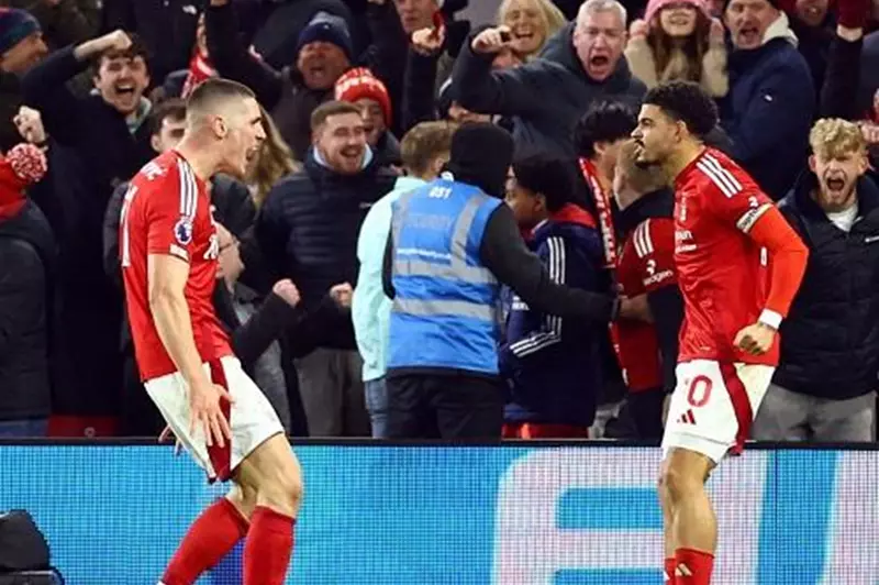 مانشستر سيتي يستهدف ضم لاعب نوتنجهام فورست مانشستر سيتي يستهدف ضم لاعب نوتنجهام فورست