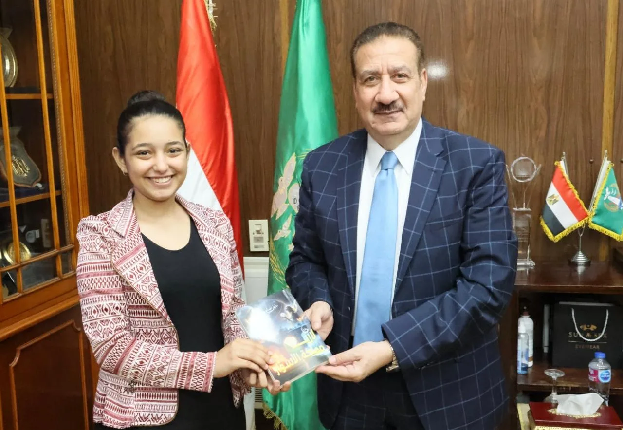 مايفن عماد.. طالبة بالمنوفية تحصل على براءة اختراع “علاج الخلايا السرطانية”