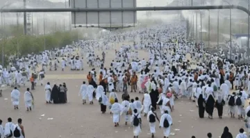 مبادرة “أطهر منزلي” تبدأ جهود تنظيف مشعر مزدلفة بمشاركة أكثر من 100 متطوع.