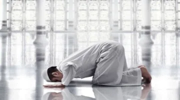 متى سيسمع أذان الظهر؟.. مواعيد الصلاة ليوم الأحد 25 مايو 2025