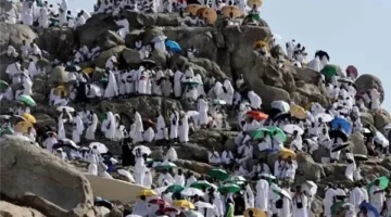 متى سيكون يوم وقفة عرفات وعيد الأضحى في عام 2025؟ اكتشف التوقيت الفلكي وأيام العيد الأولى.