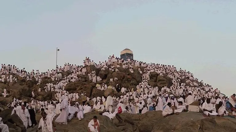 متى يبدأ العشر الأواخر من ذي الحجة 1446هـ؟ وما هي أهميتها وأفضل الأعمال التي يُستحب القيام بها خلالها؟ متى يبدأ العشر الأواخر من ذي الحجة 1446هـ؟ وما هي أهميتها وأفضل الأعمال التي يُستحب القيام بها خلالها؟