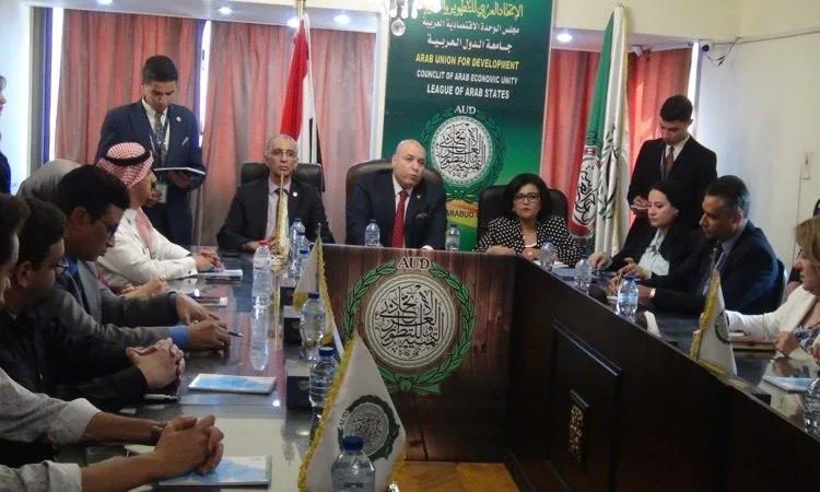 “مجلس الحكماء”: بداية جديدة للأفكار الأفرو-عربية لتعزيز ريادة الأعمال والاستدامة الاقتصادية “مجلس الحكماء”: بداية جديدة للأفكار الأفرو-عربية لتعزيز ريادة الأعمال والاستدامة الاقتصادية
