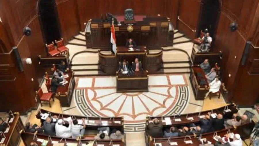مجلس الشيوخ يعود لاستئناف جلساته بعد غد لاستعراض طلبات مناقشة عامة بشأن التصحر واستراتيجيات التكيف مع آثار التغيرات المناخية مجلس الشيوخ يعود لاستئناف جلساته بعد غد لاستعراض طلبات مناقشة عامة بشأن التصحر واستراتيجيات التكيف مع آثار التغيرات المناخية