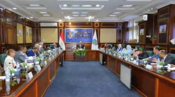 مجلس جامعة دمنهور يقرر فرض غرامات على التدخين داخل الحرم الجامعي