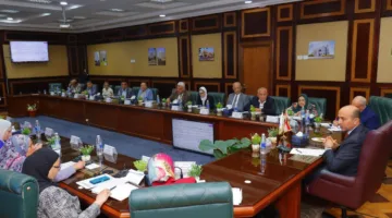 مجلس جامعة دمنهور يمنح 26 باحثًا درجة الماجستير والدكتوراه