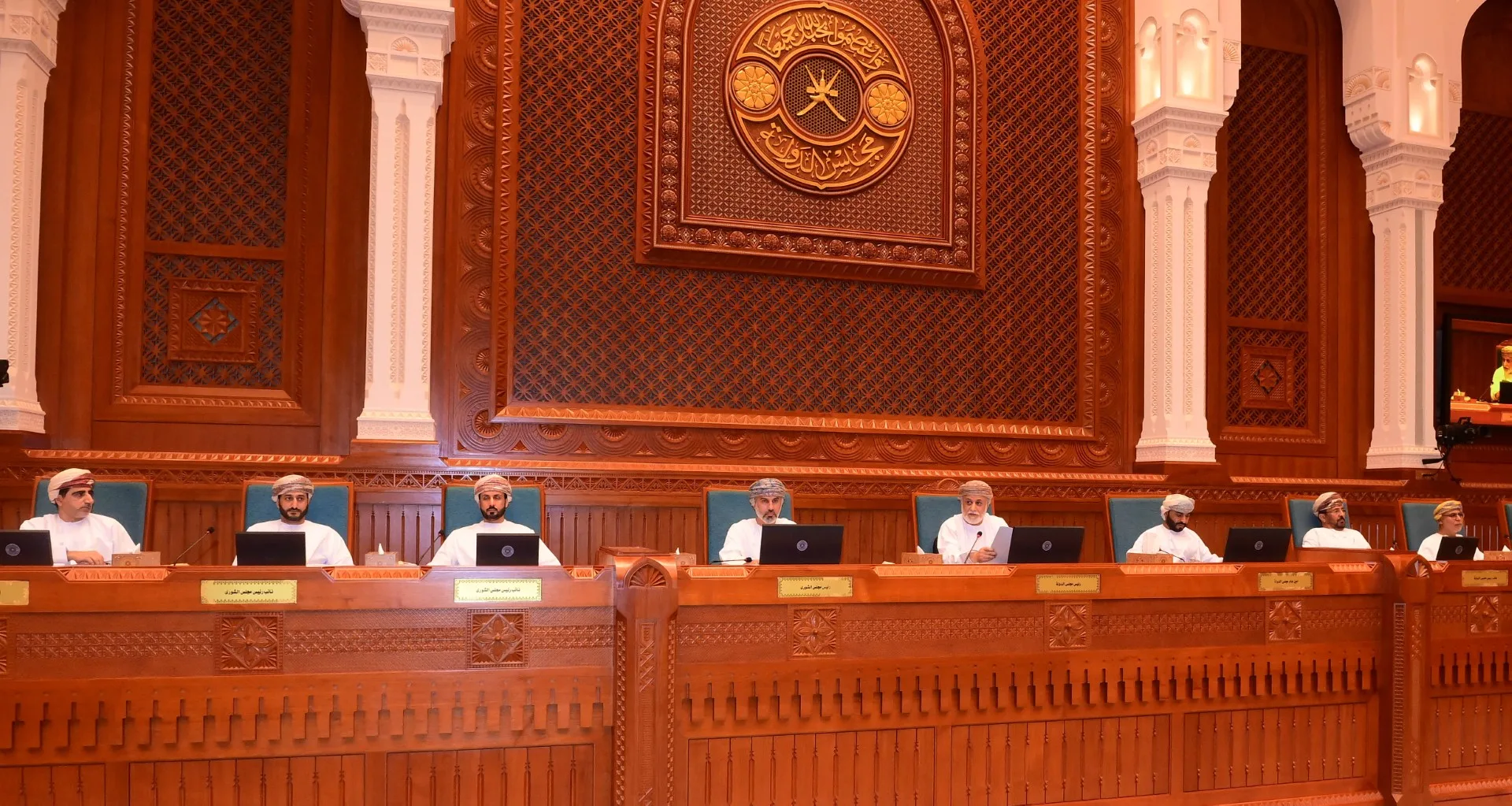 مجلسا الدولة والشورى يتناولان خمس مشروعات قوانين في اجتماع مشترك مجلسا الدولة والشورى يتناولان خمس مشروعات قوانين في اجتماع مشترك