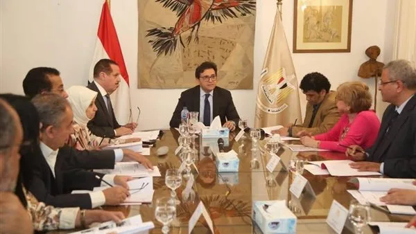 محافظ أسوان يبارك “آية محسن” بمناسبة فوزها بجائزة الدولة للمبدع الصغير لعام 2025 محافظ أسوان يبارك “آية محسن” بمناسبة فوزها بجائزة الدولة للمبدع الصغير لعام 2025