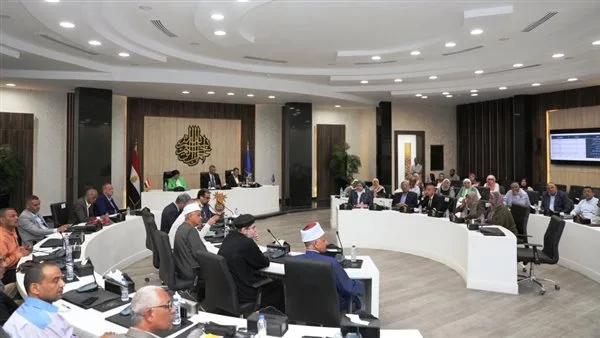 محافظ أسوان يترأس اجتماع مجلس السكان بحضور نائب وزير الصحة