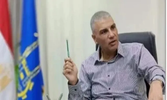 محافظ أسوان يشدد على الرقابة وتكثيف الحملات لضبط الأسواق