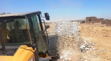محافظ أسوان يشرف على إزالة 270 حالة تعدٍ خلال المرحلة الأولى من الحملة الـ 26