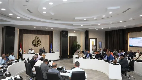 محافظ أسوان يوجه بسرعة الانتهاء من تحديث البيانات والحصر الفعلى لكافة الامكانيات خلال 10 أيام