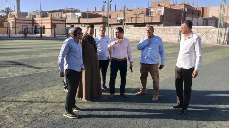 محافظ أسيوط: بدء تطوير ملعب النجيل الصناعي بمركز شباب بني رافع