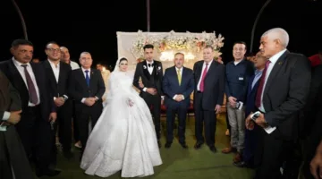 محافظ أسيوط يحضر زفاف يتيمة ويدعو لتوفير جميع احتياجاتها للعيش الكريم