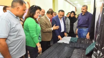 محافظ أسيوط يزور تدريب 60 فتاة على فن صناعة “التللي” في المجمع الحرفي بالشامية بساحل سليم