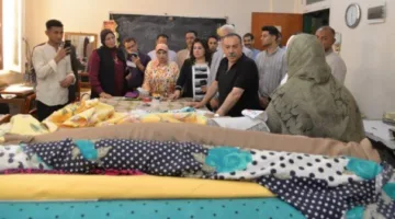 محافظ أسيوط يقوم بجولة في جمعية الشابات المسلمات ويدشن معرضًا للمنتجات الحرفية