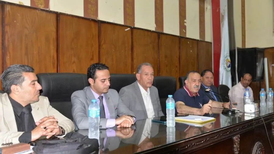محافظ أسيوط يوجه بتعزيز دور اللجان القانونية وتطبيق القانون لمكافحة محاولات الغش في الامتحانات محافظ أسيوط يوجه بتعزيز دور اللجان القانونية وتطبيق القانون لمكافحة محاولات الغش في الامتحانات