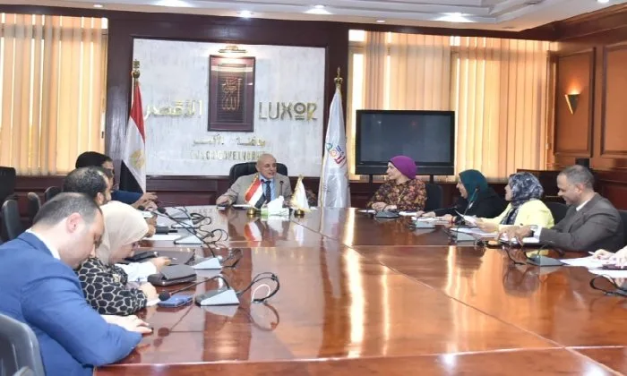 محافظ الأقصر يقود الاجتماع الصحي الثاني لبحث تحسين الخدمات الصحية محافظ الأقصر يقود الاجتماع الصحي الثاني لبحث تحسين الخدمات الصحية