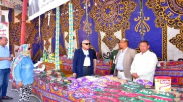 محافظ الأقصر يقوم بجولة في شوارع المدينة ويحث على رفع مستوى النظافة ومراقبة أسعار السلع.