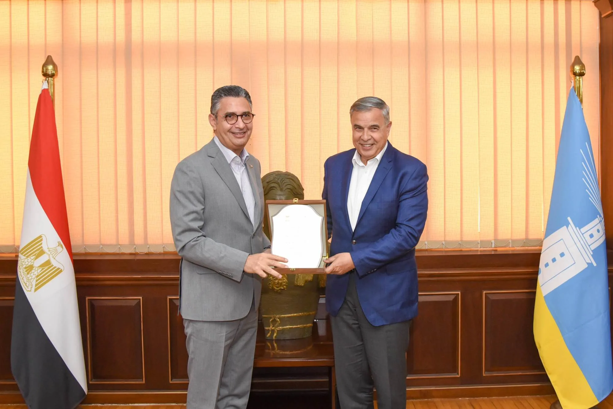 محافظ الإسكندرية يلتقي وزير التموين والمدير التنفيذي لمشروع “مستقبل مصر” في المقر الرئيسي للمحافظة
