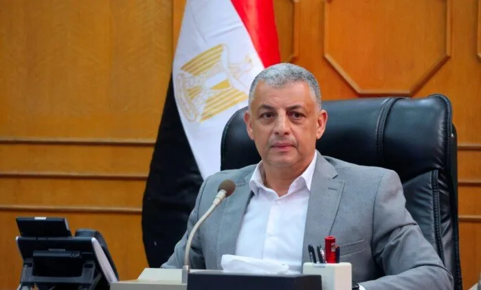 محافظ الإسماعيلية يرأس اجتماع اللجنة العليا لمتابعة حصاد القمح المحلي محافظ الإسماعيلية يرأس اجتماع اللجنة العليا لمتابعة حصاد القمح المحلي