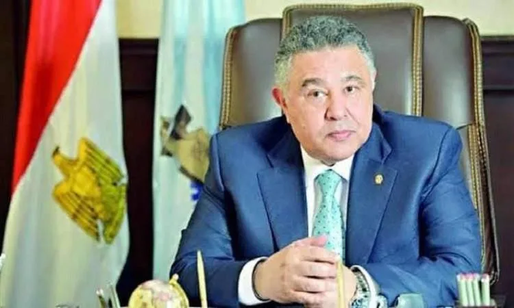 محافظ البحر الأحمر: إرسال 25 سيارة مياه لتخفيف عدد المناوبات محافظ البحر الأحمر: إرسال 25 سيارة مياه لتخفيف عدد المناوبات