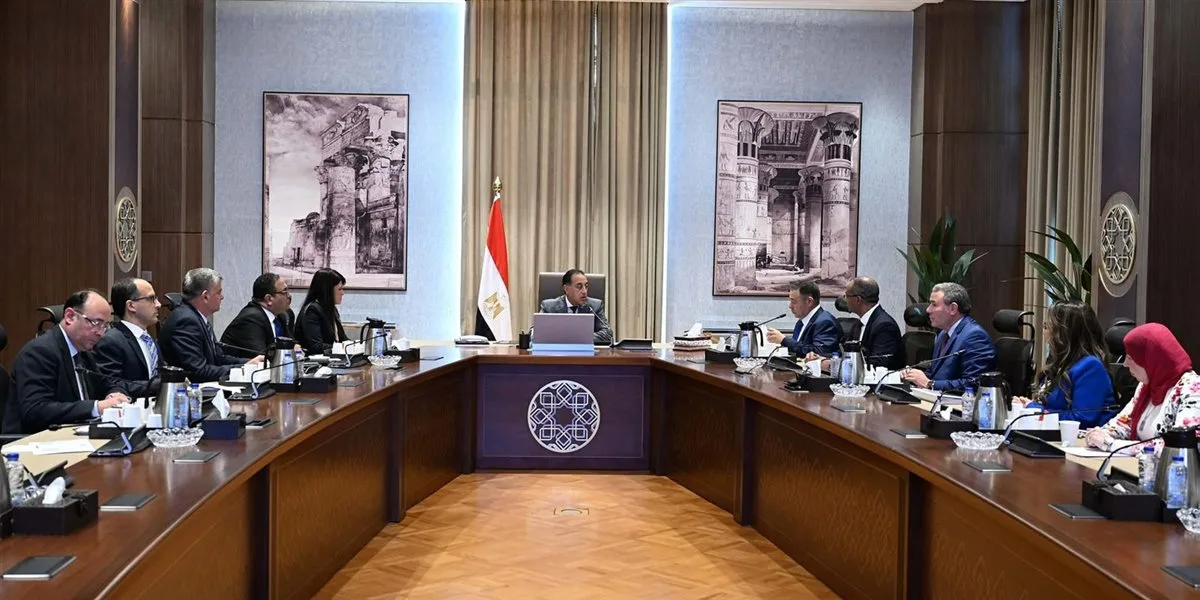 محافظ البحر الأحمر: تأمين التمويل اللازم لإنشاء 4 محطات لتحلية المياه محافظ البحر الأحمر: تأمين التمويل اللازم لإنشاء 4 محطات لتحلية المياه
