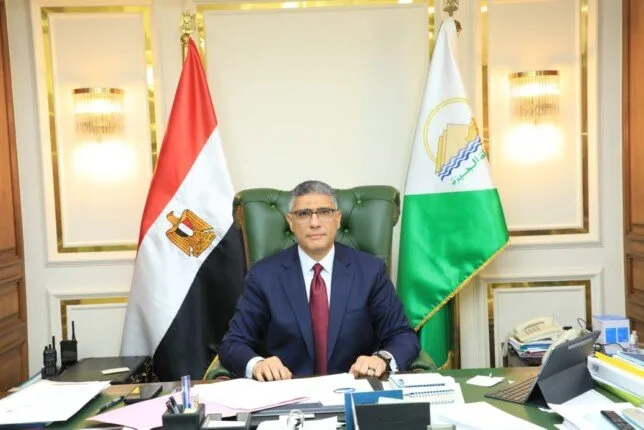 محافظ الجيزة: استقبال 110 آلاف طن من القمح المحلي في مواقع التخزين محافظ الجيزة: استقبال 110 آلاف طن من القمح المحلي في مواقع التخزين