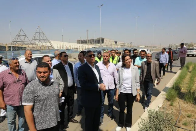 محافظ الجيزة يزور موقع تطوير منطقة المتحف المصري الكبير محافظ الجيزة يزور موقع تطوير منطقة المتحف المصري الكبير
