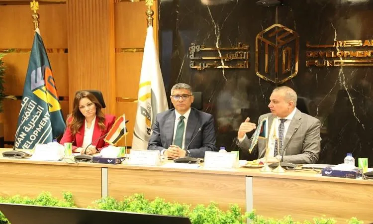 محافظ الجيزة يلتقي برئيس صندوق التنمية الحضرية لتعزيز التعاون المشترك