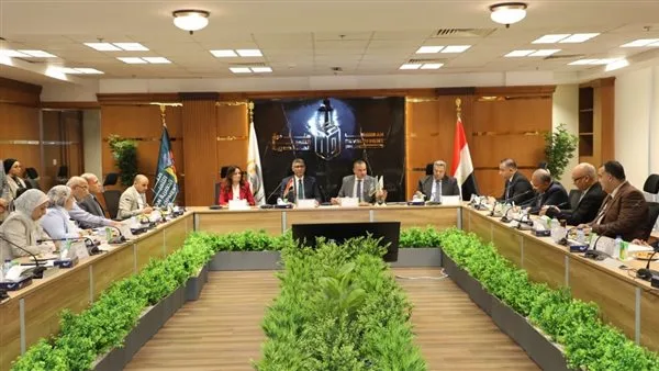 محافظ الجيزة يلتقي برئيس صندوق التنمية الحضرية لتعزيز التعاون في المشروعات المشتركة