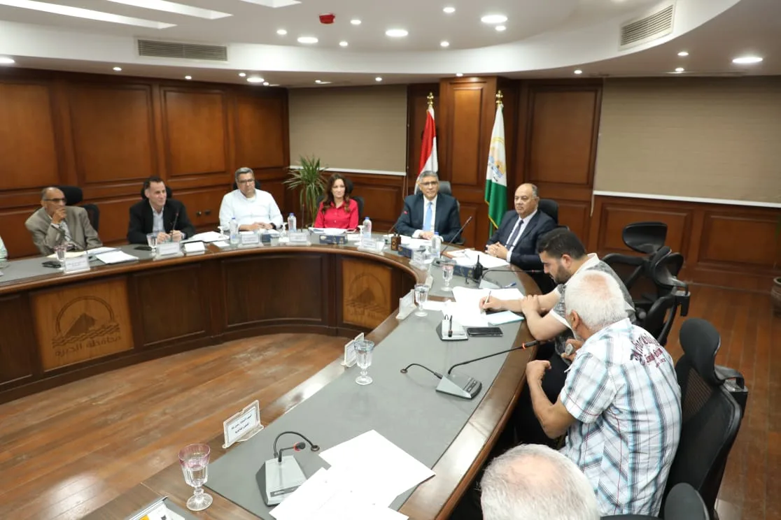 محافظ الجيزة يلتقي يبحث حل شكاوى المواطنين بالهرم وكرداسة والحوامدية وأطفيح