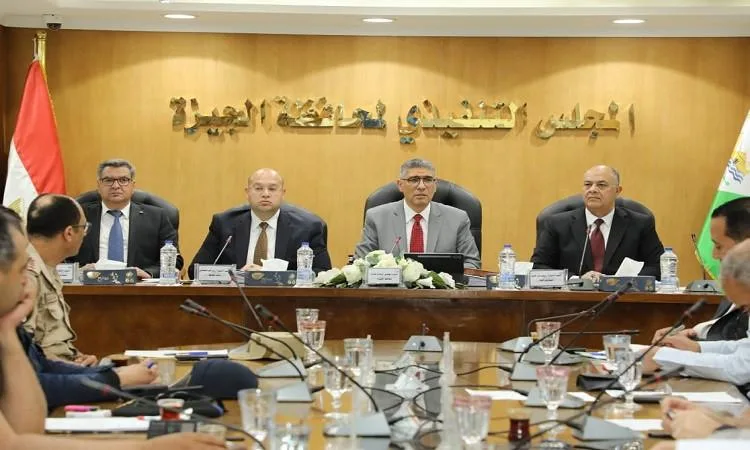 محافظ الجيزة يُصدر توجيهات بتلقيح شوادر وأسواق الماشية تحضيرًا لعيد الأضحى