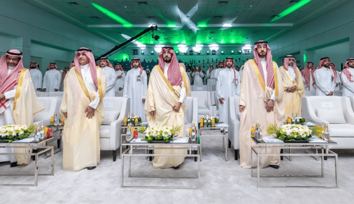 محافظ الخرج ووزير التعليم يشرفان على احتفال تخرج دفعة جديدة من طلاب معهد الصناعات الغذائية محافظ الخرج ووزير التعليم يشرفان على احتفال تخرج دفعة جديدة من طلاب معهد الصناعات الغذائية