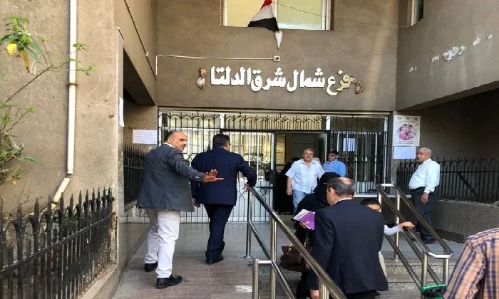 محافظ الدقهلية يقوم بجولة غير متوقعة في مركز التأمين الصحي بالعباسي محافظ الدقهلية يقوم بجولة غير متوقعة في مركز التأمين الصحي بالعباسي