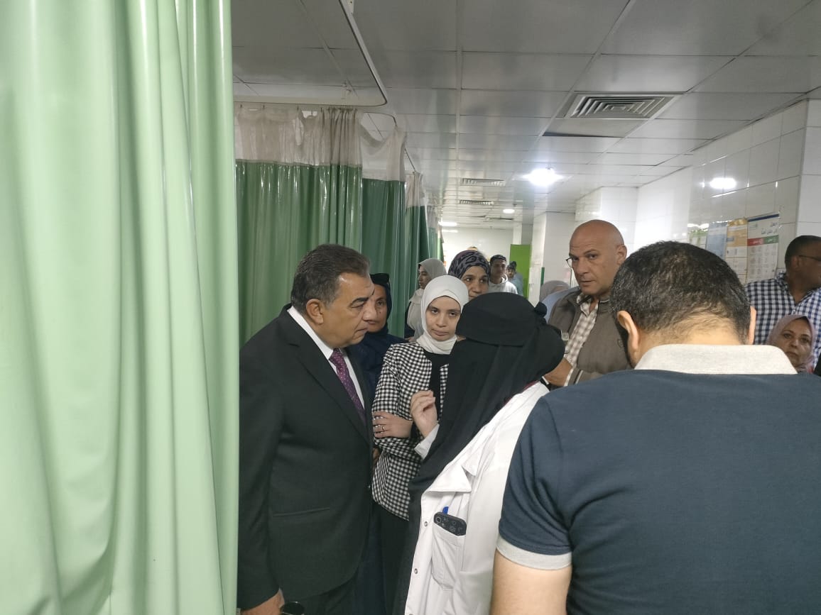 محافظ الدقهلية يوجه بتكثيف الرعاية الطبية لمرضى مستشفى المنصورة التخصصي